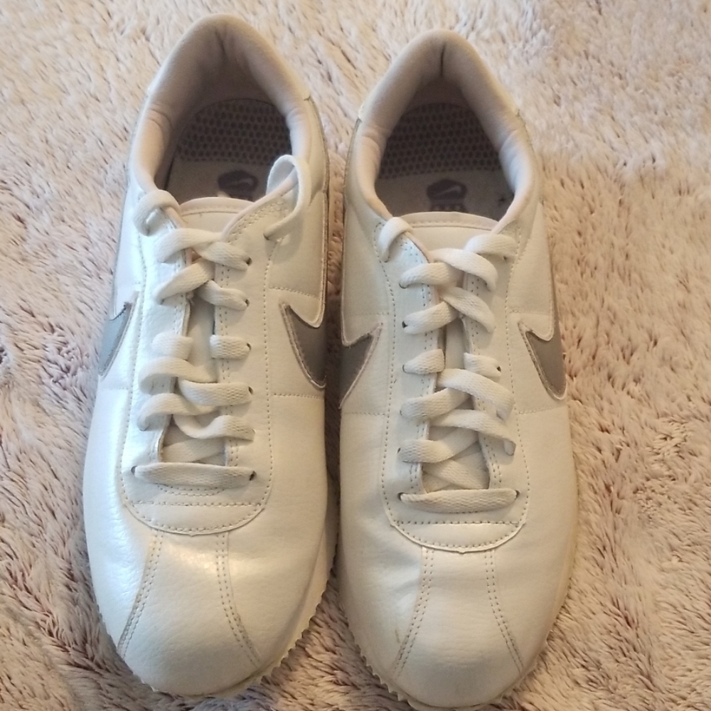 Nike - Picture 6 of 6